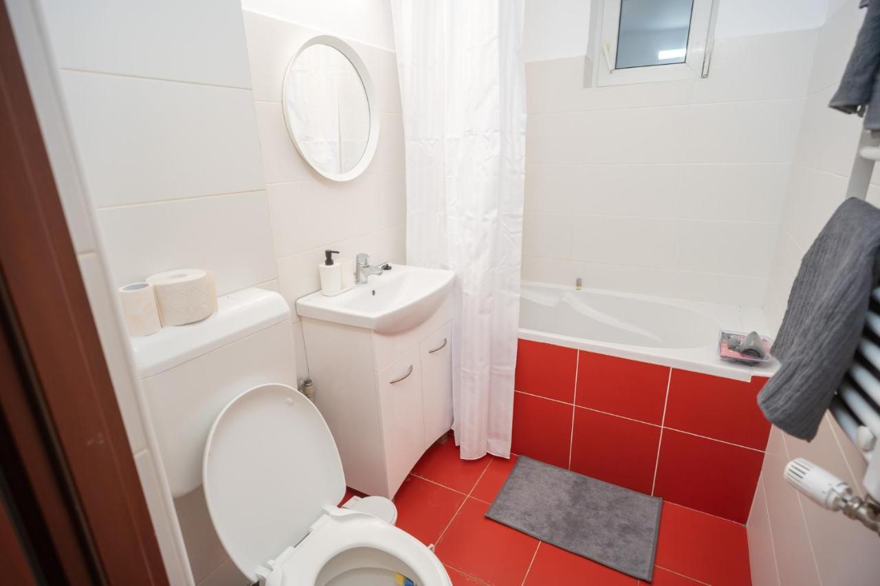 Spacious 2Br Dristor Apartment Bukarest Kültér fotó
