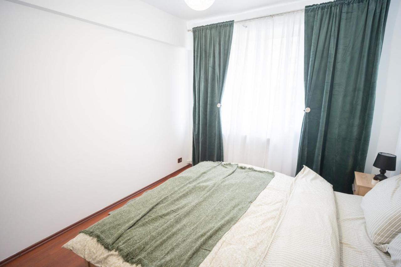 Spacious 2Br Dristor Apartment Bukarest Kültér fotó